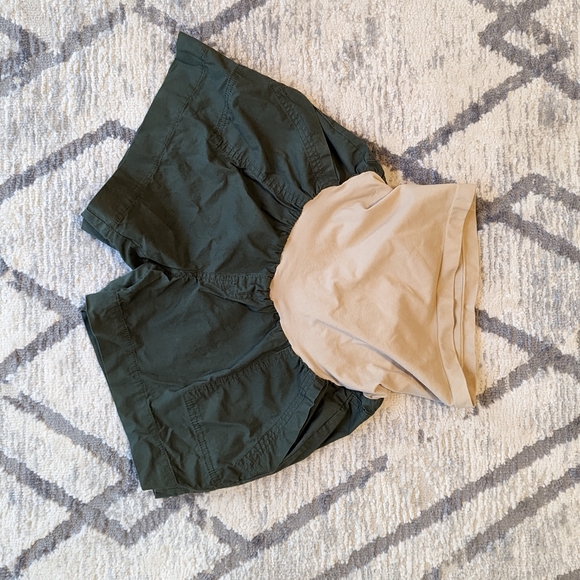Motherhood Maternity Pants - Motherhood Maternity green shorts Size Large